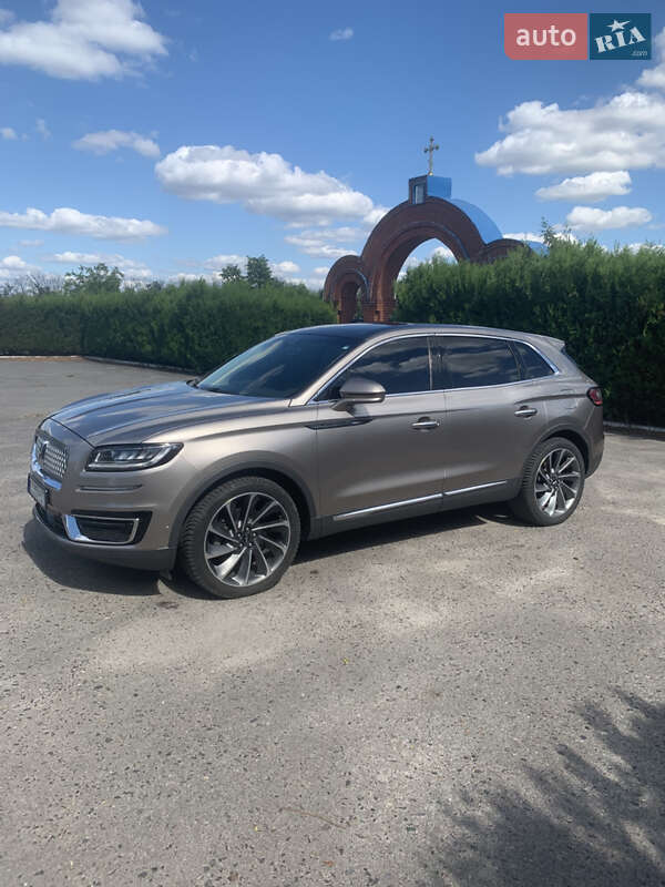 Позашляховик / Кросовер Lincoln Nautilus 2020 в Зміїві