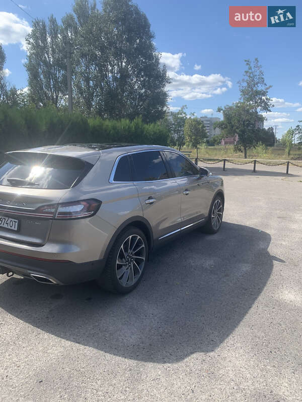 Позашляховик / Кросовер Lincoln Nautilus 2020 в Зміїві