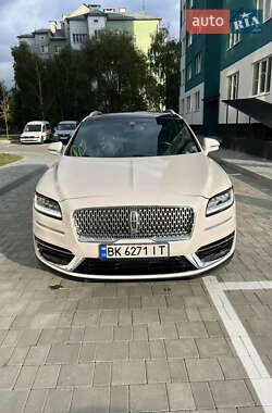 Внедорожник / Кроссовер Lincoln Nautilus 2018 в Вараше
