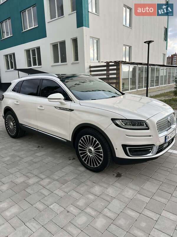 Внедорожник / Кроссовер Lincoln Nautilus 2018 в Вараше