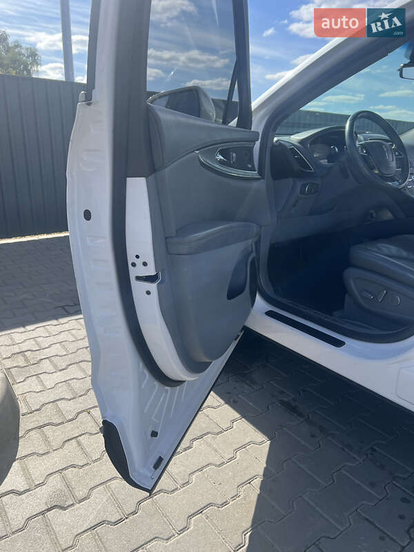 Внедорожник / Кроссовер Lincoln Nautilus 2018 в Киеве