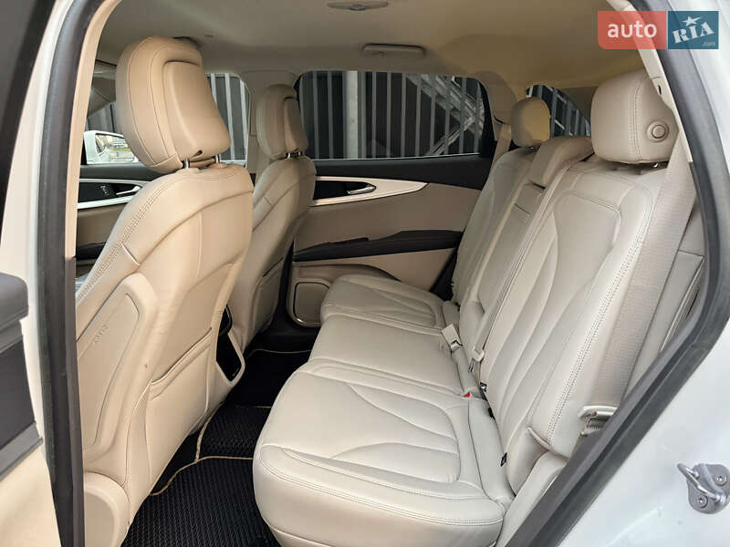 Внедорожник / Кроссовер Lincoln Nautilus 2020 в Киеве фото 47 Внедорожник / Кроссовер Lincoln Nautilus 2020 в Киеве