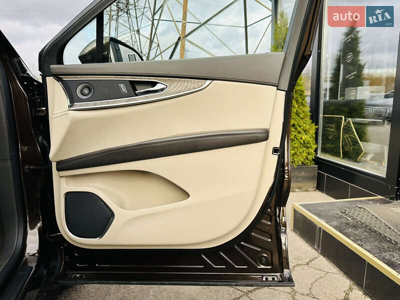 Внедорожник / Кроссовер Lincoln Nautilus 2020 в Харькове фото 28 Внедорожник / Кроссовер Lincoln Nautilus 2020 в Харькове