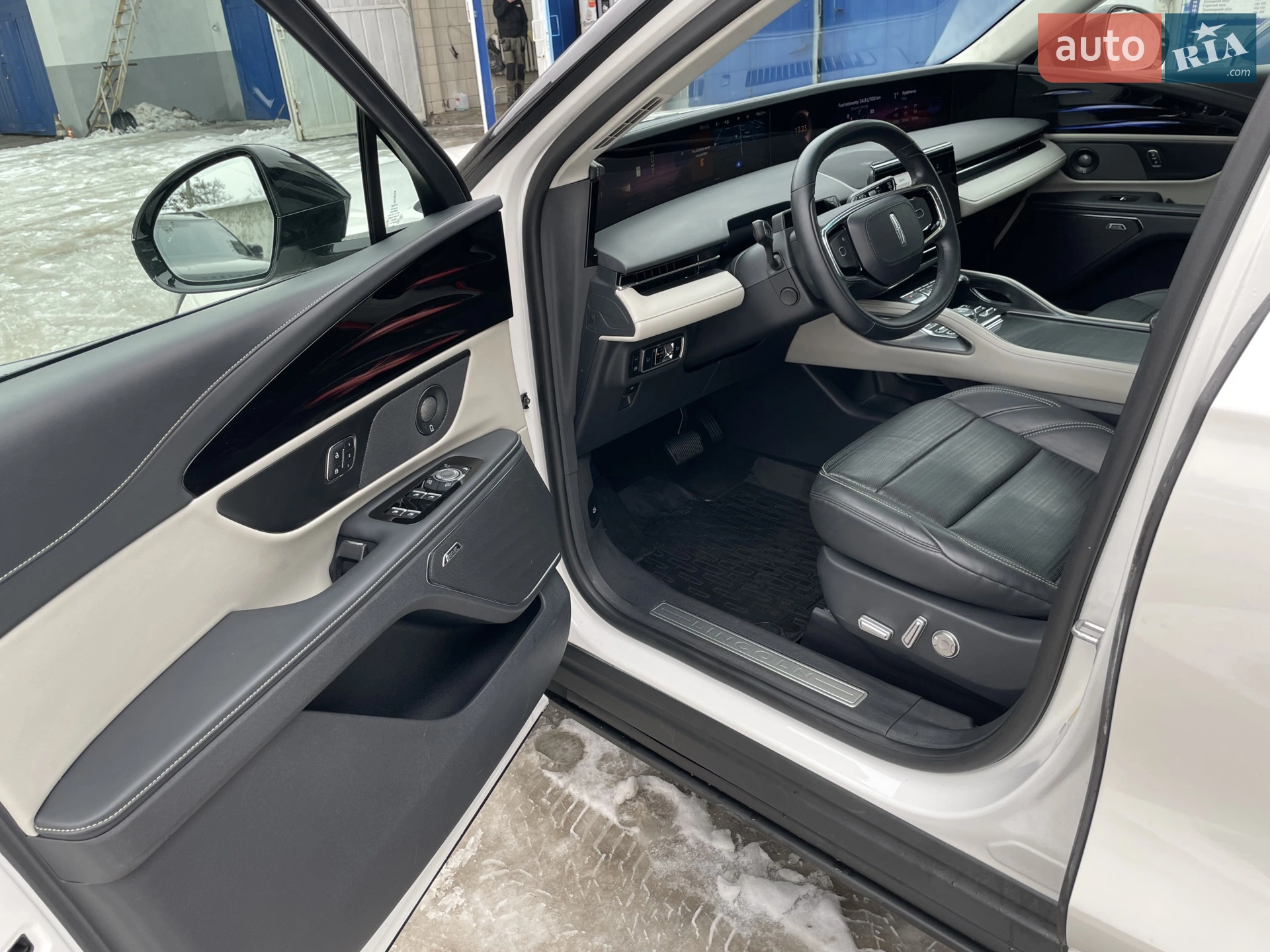 2023 Lincoln Nautilus - мініатюра 17
