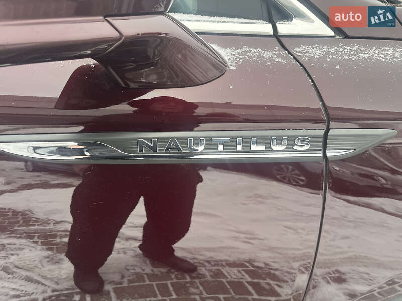 Внедорожник / Кроссовер Lincoln Nautilus 2019 в Ровно