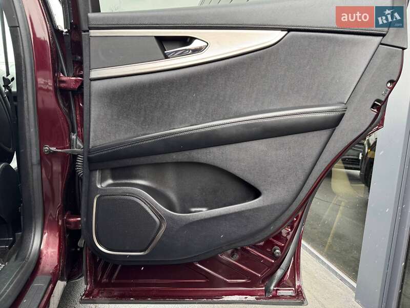 Внедорожник / Кроссовер Lincoln Nautilus 2019 в Ровно