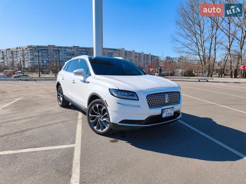 Lincoln Nautilus 2021