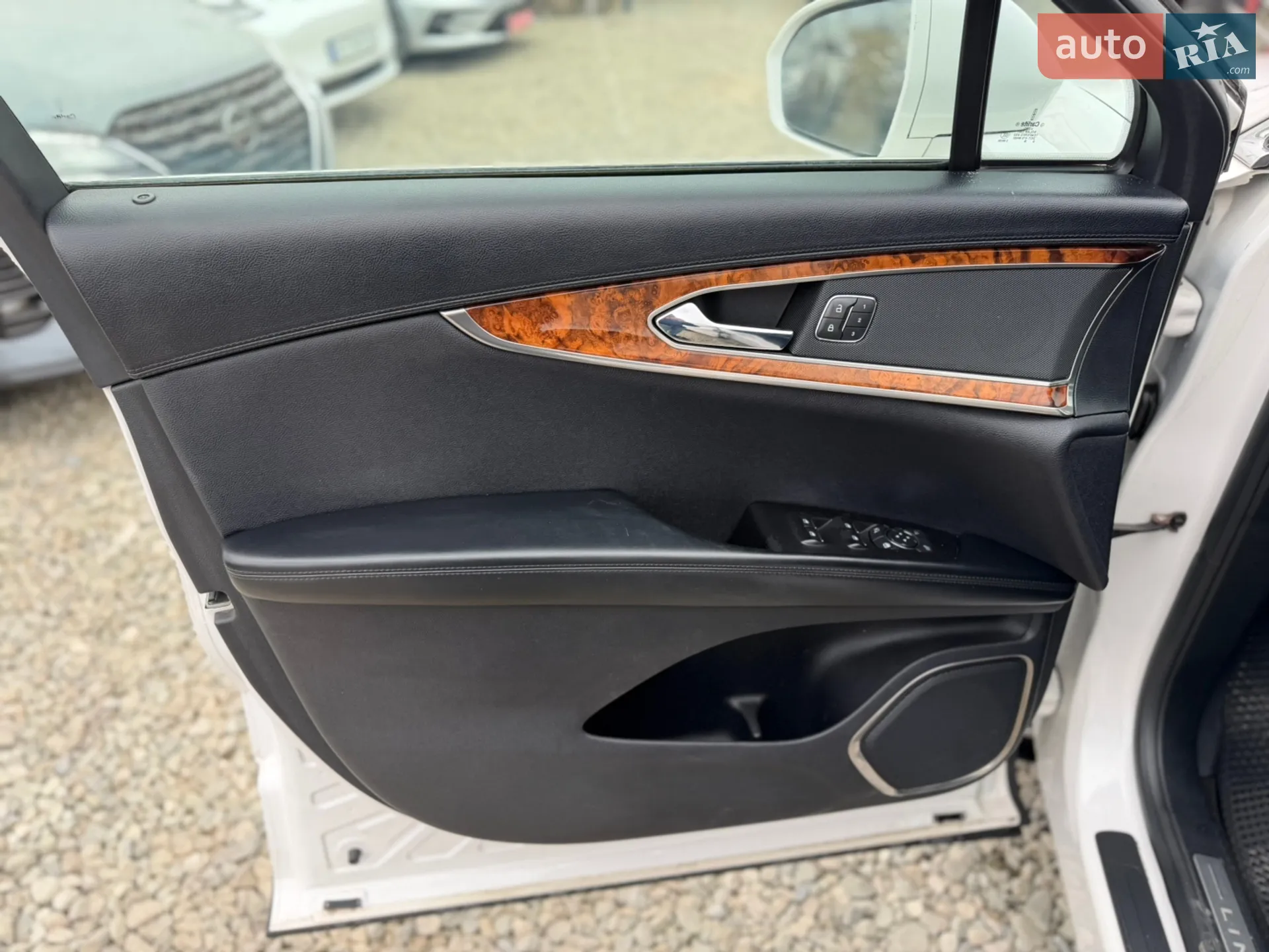 2019 Lincoln Nautilus - мініатюра 12