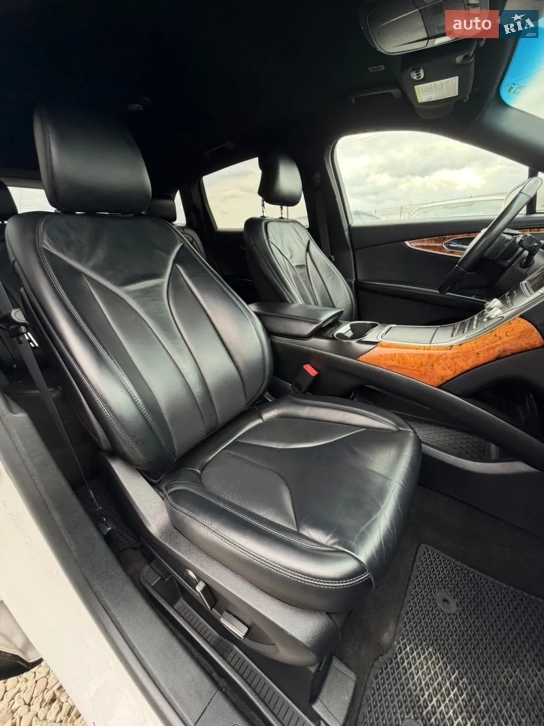 2019 Lincoln Nautilus - мініатюра 21