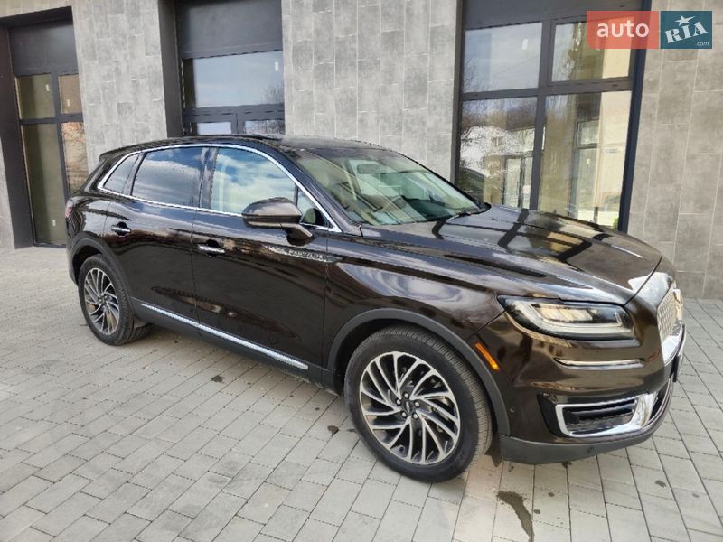 Lincoln Nautilus 2020