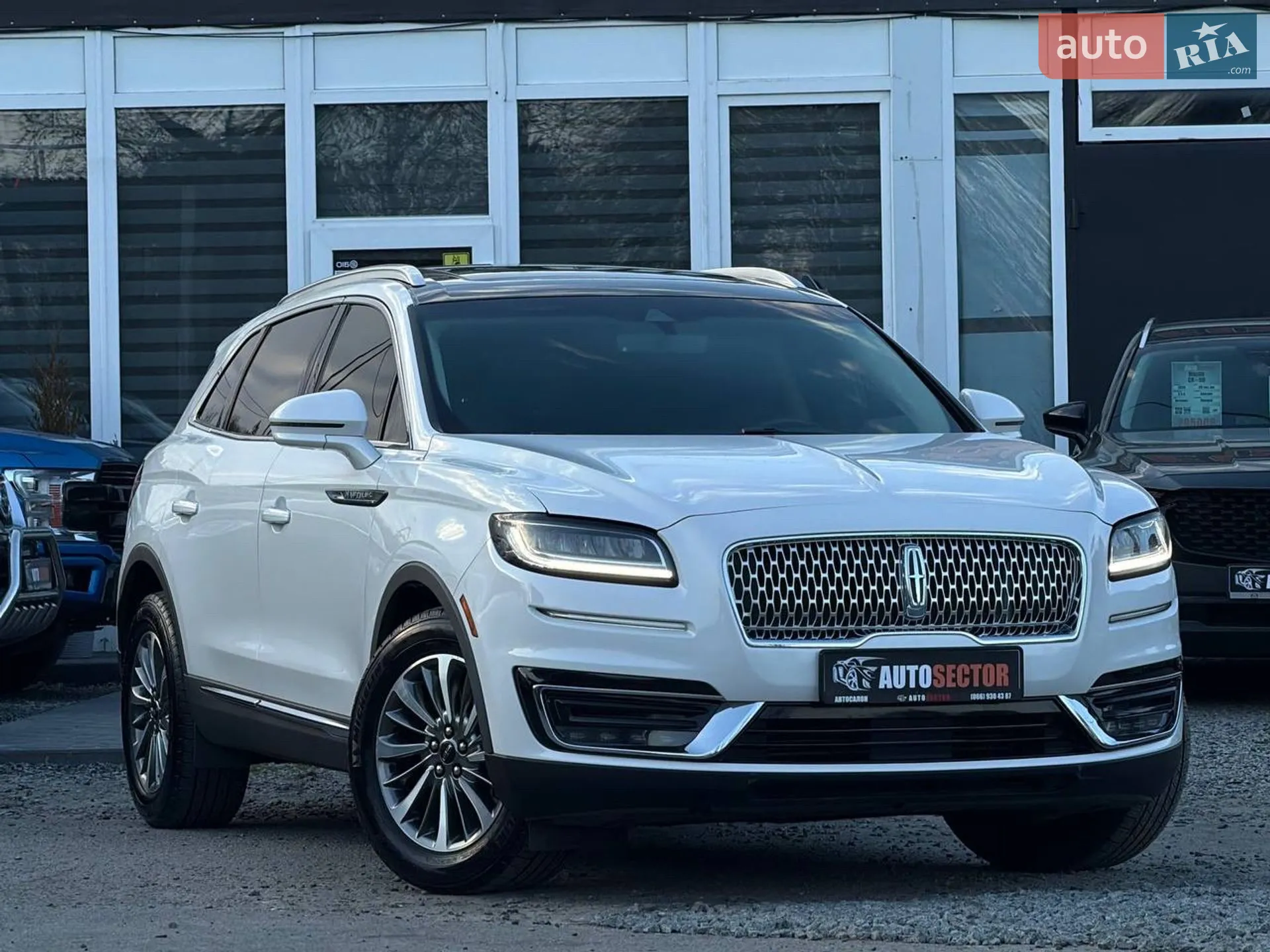 2019 Lincoln Nautilus - мініатюра 5