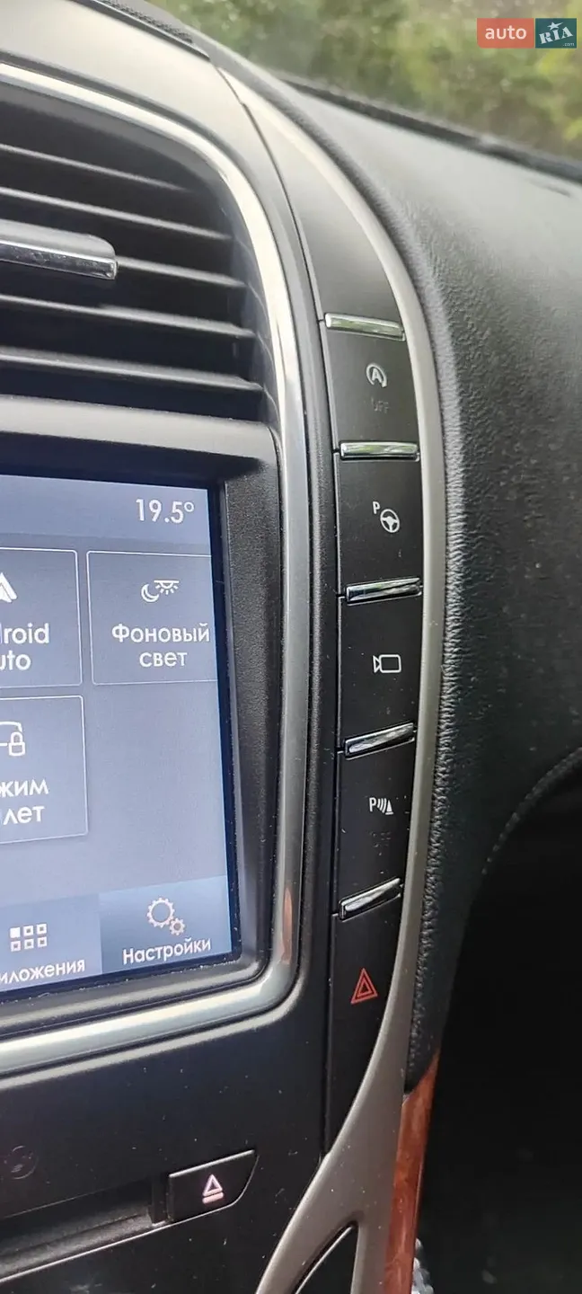 2019 Lincoln Nautilus - мініатюра 13