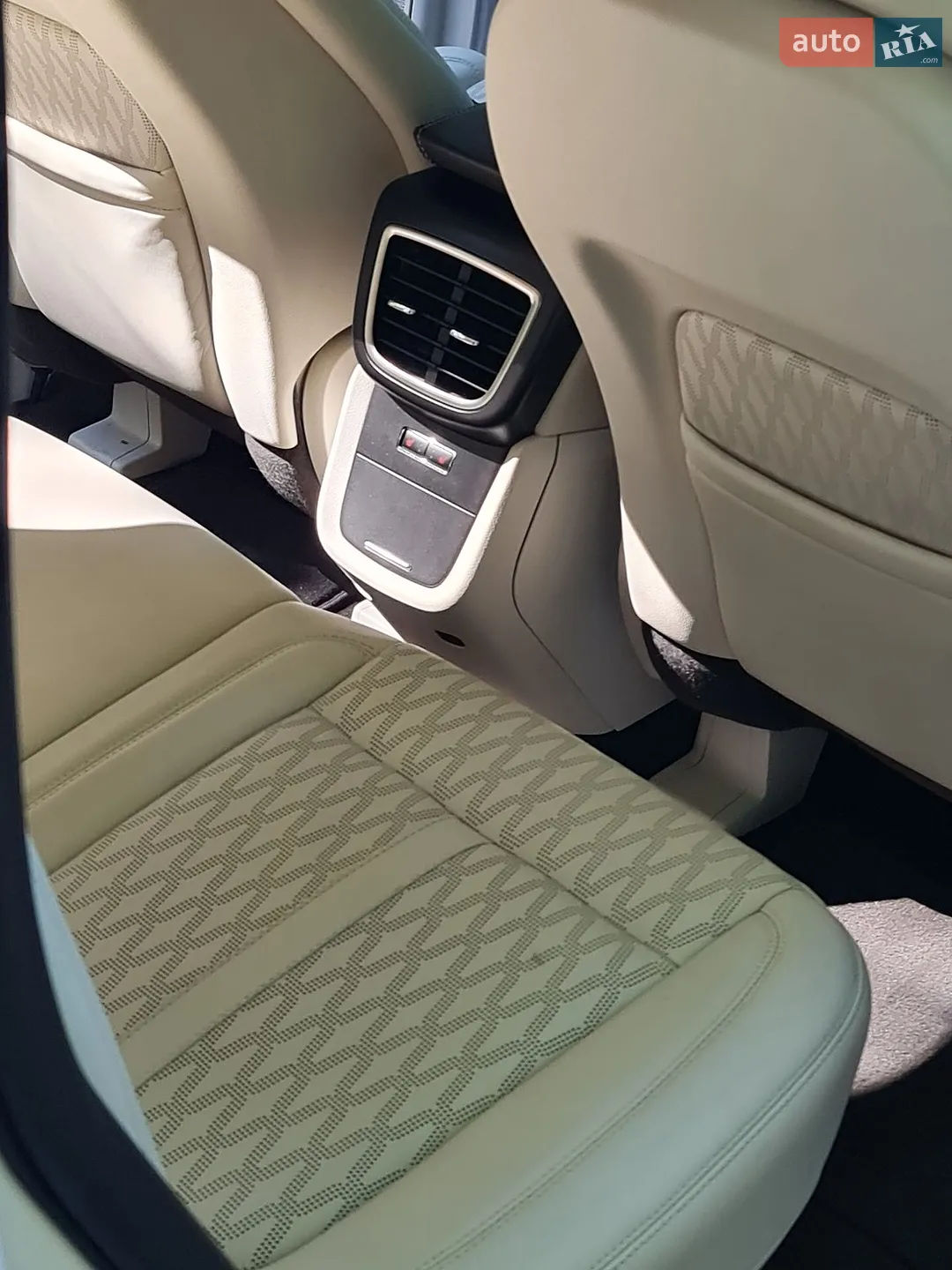 2019 Lincoln Nautilus - мініатюра 17