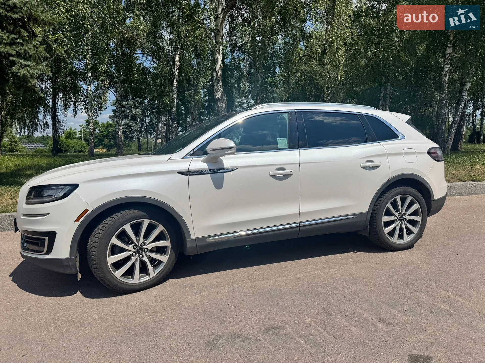 2019 Lincoln Nautilus - мініатюра 2