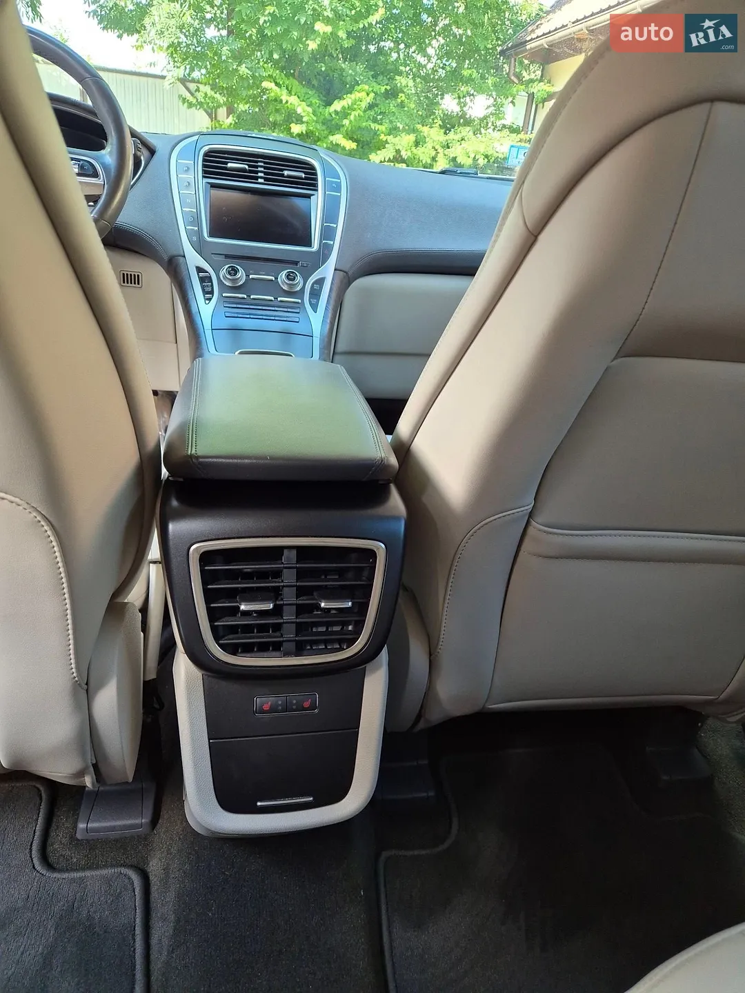 2019 Lincoln Nautilus - мініатюра 10