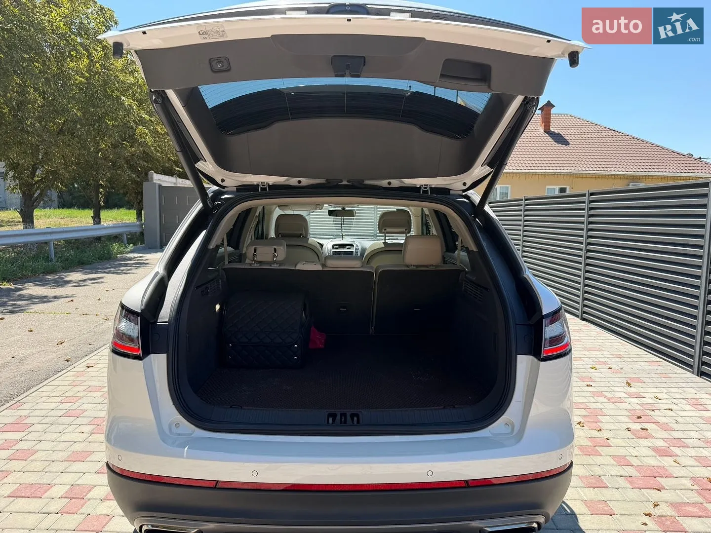 2018 Lincoln Nautilus - мініатюра 10