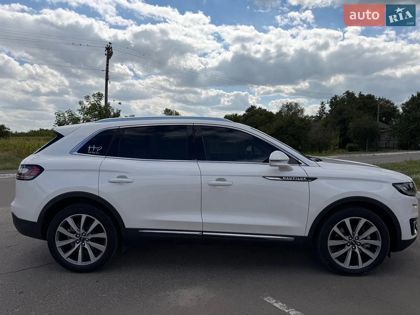 2019 Lincoln Nautilus - мініатюра 9