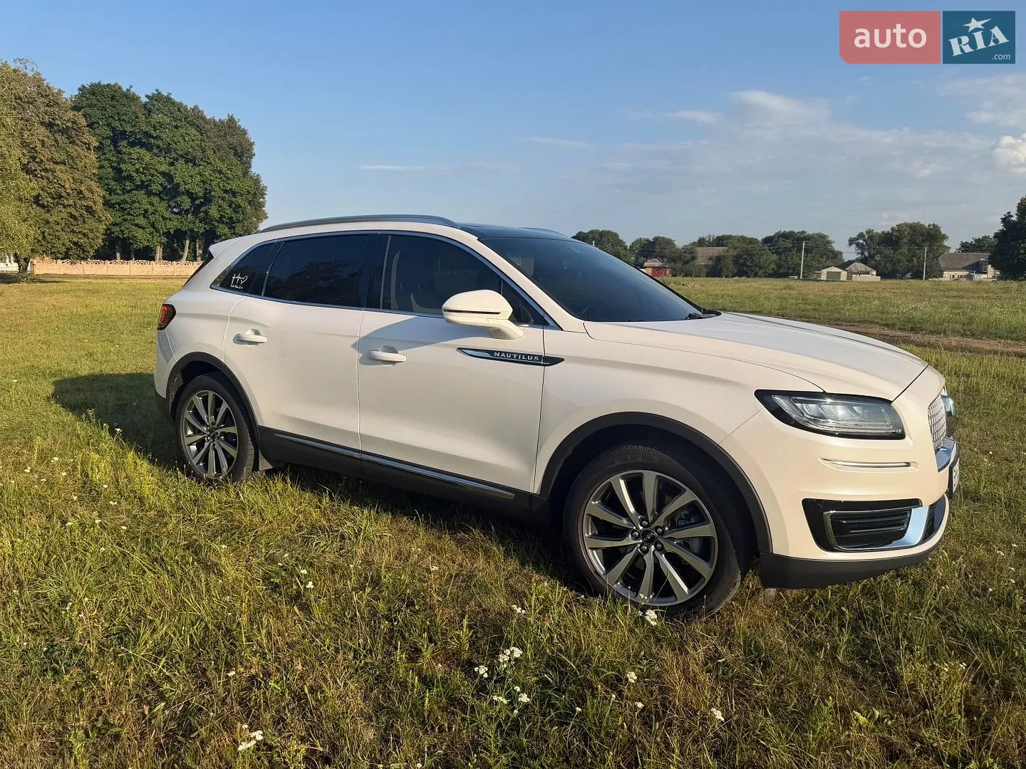 2019 Lincoln Nautilus - мініатюра 12