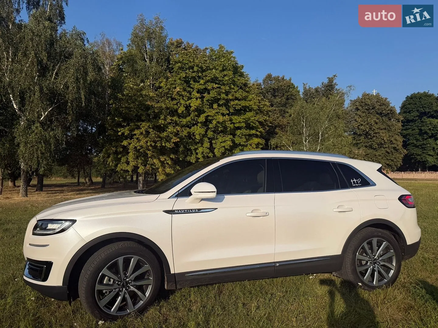 2019 Lincoln Nautilus - мініатюра 16