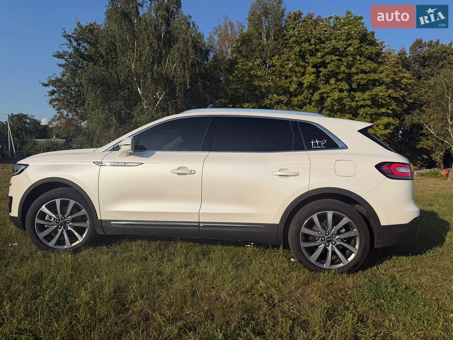 2019 Lincoln Nautilus - мініатюра 17