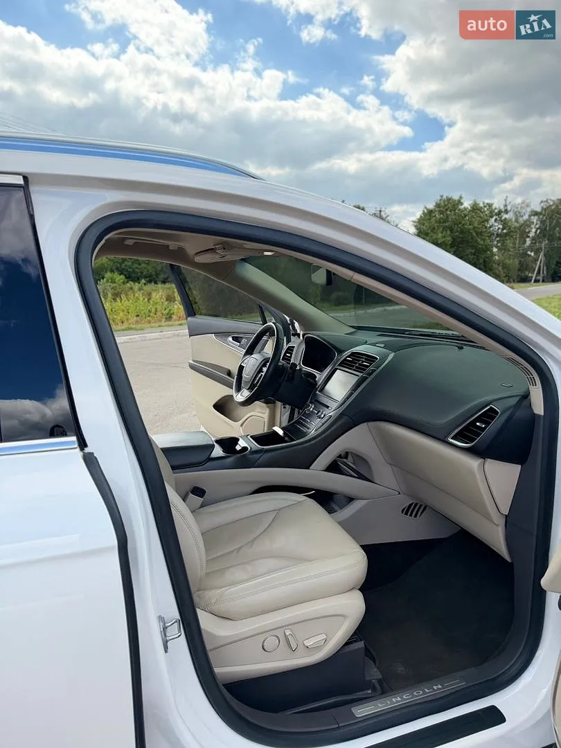 2019 Lincoln Nautilus - мініатюра 24