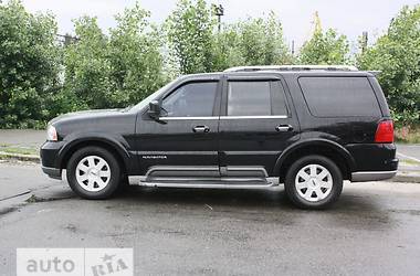 Внедорожник / Кроссовер Lincoln Navigator 2003 в 