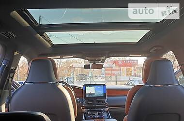 Позашляховик / Кросовер Lincoln Navigator 2019 в 