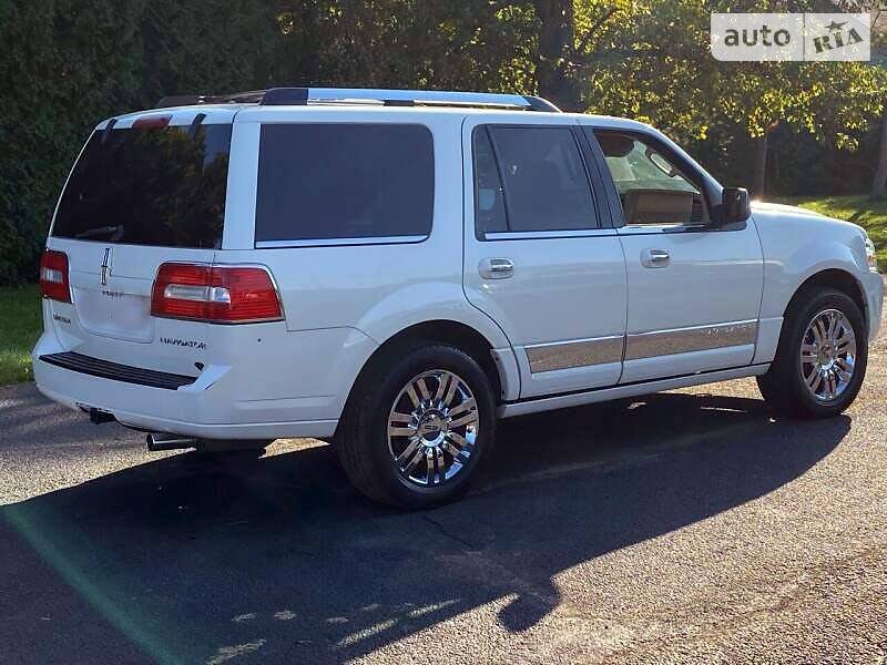Позашляховик / Кросовер Lincoln Navigator 2012 в Буську