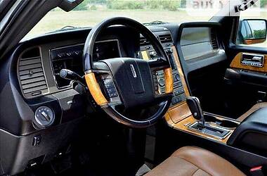 Внедорожник / Кроссовер Lincoln Navigator 2011 в 