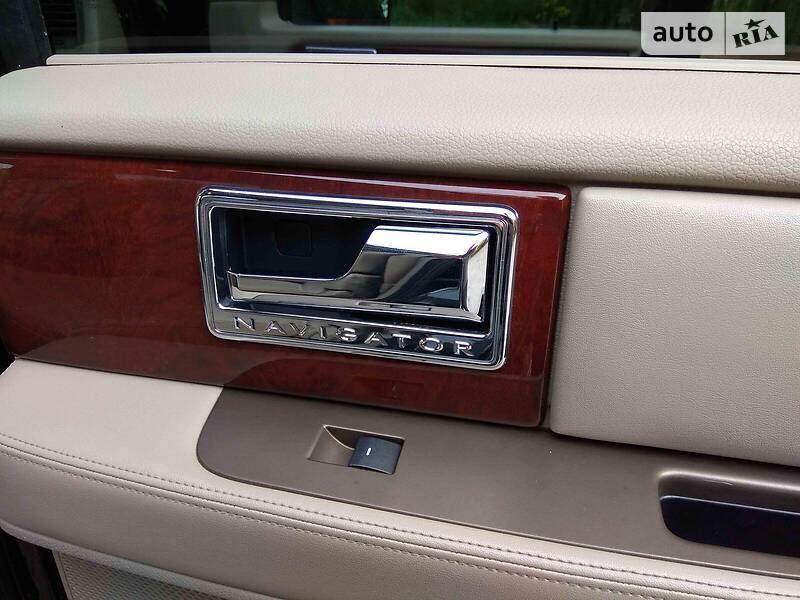 Позашляховик / Кросовер Lincoln Navigator 2011 в Тернополі