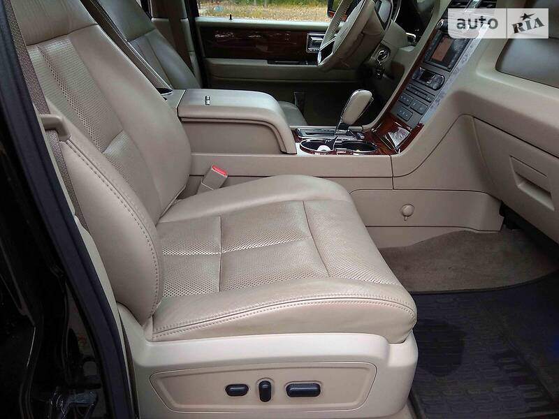 Позашляховик / Кросовер Lincoln Navigator 2011 в Тернополі