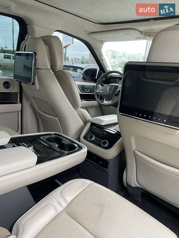 Внедорожник / Кроссовер Lincoln Navigator 2018 в Черновцах