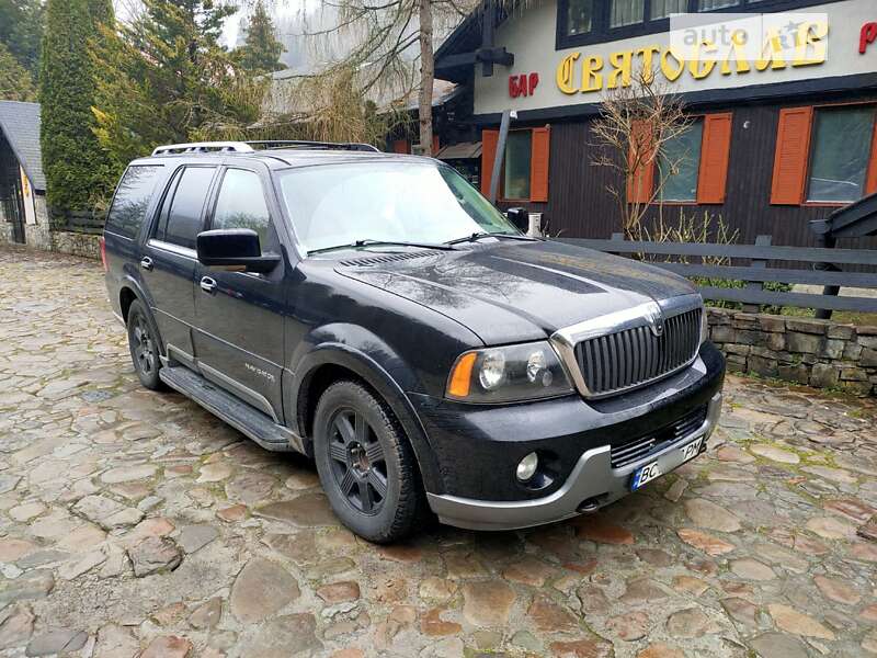 Позашляховик / Кросовер Lincoln Navigator 2004 в Львові