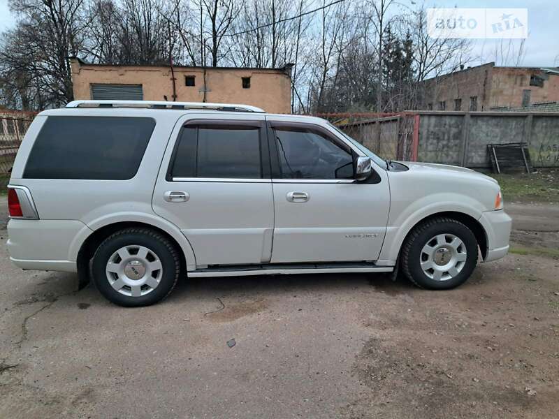 Внедорожник / Кроссовер Lincoln Navigator 2005 в Чернигове