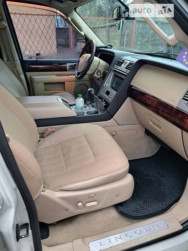 Внедорожник / Кроссовер Lincoln Navigator 2005 в Чернигове