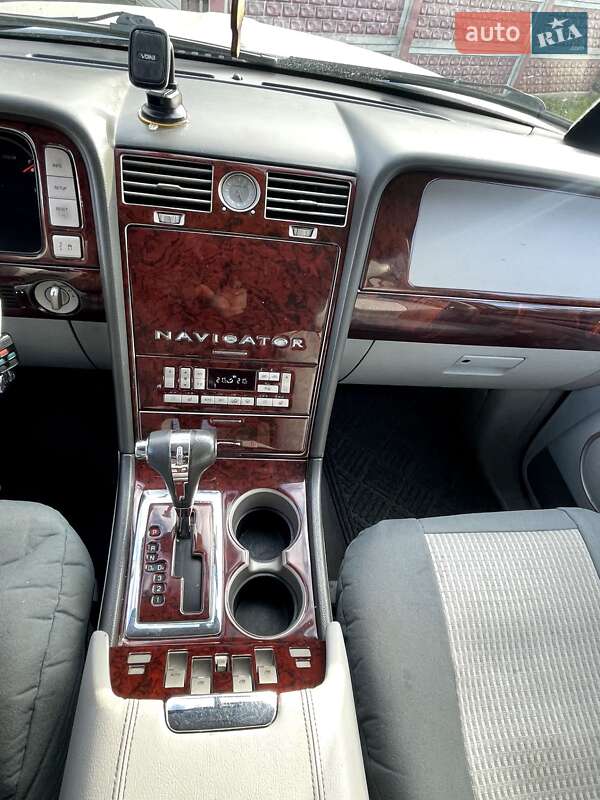 Внедорожник / Кроссовер Lincoln Navigator 2005 в Киеве