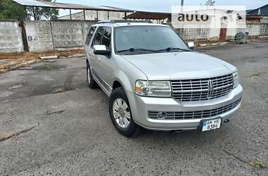 Позашляховик / Кросовер Lincoln Navigator 2010 в Калуші