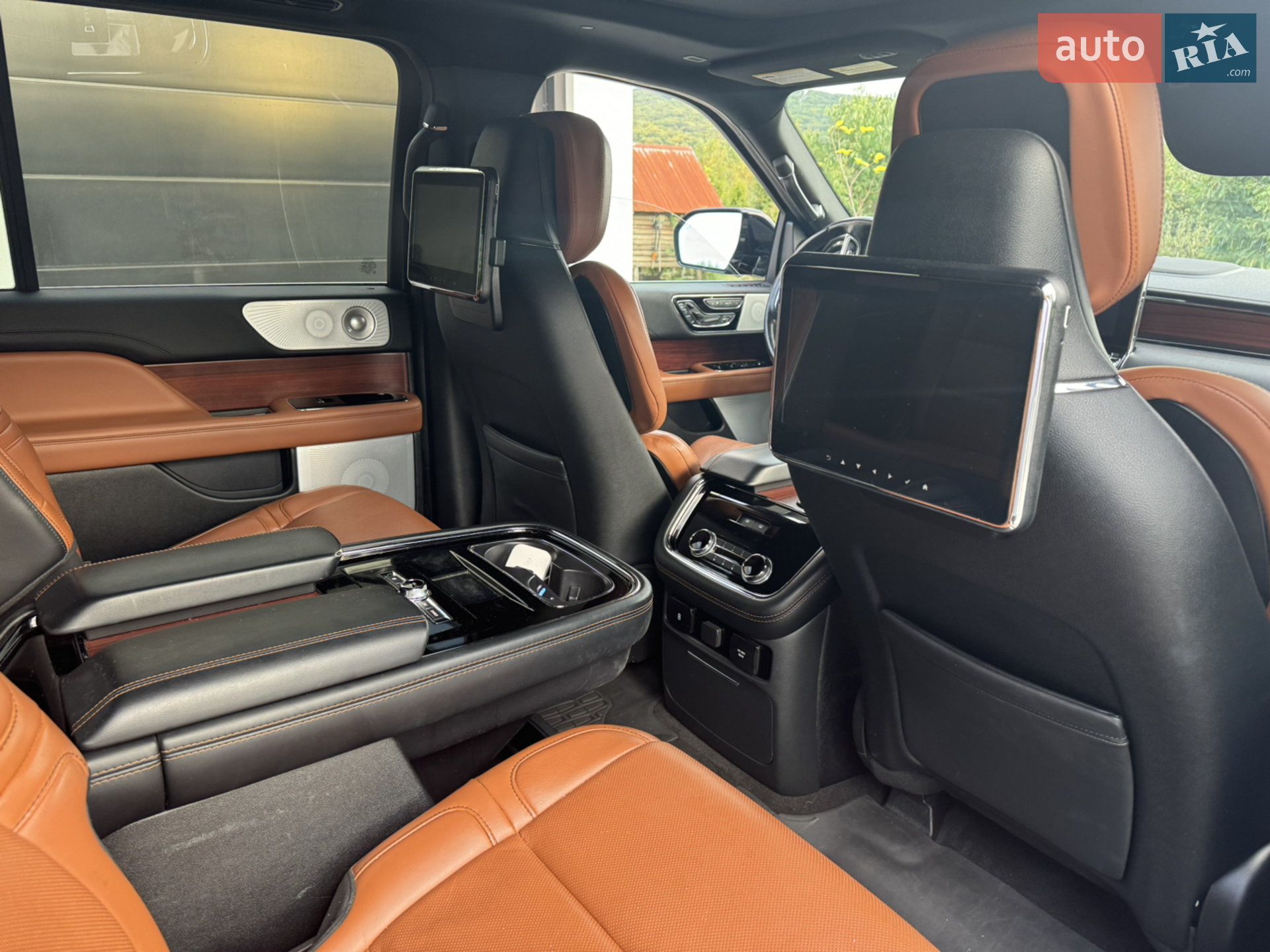 2021 Lincoln Navigator - мініатюра 8