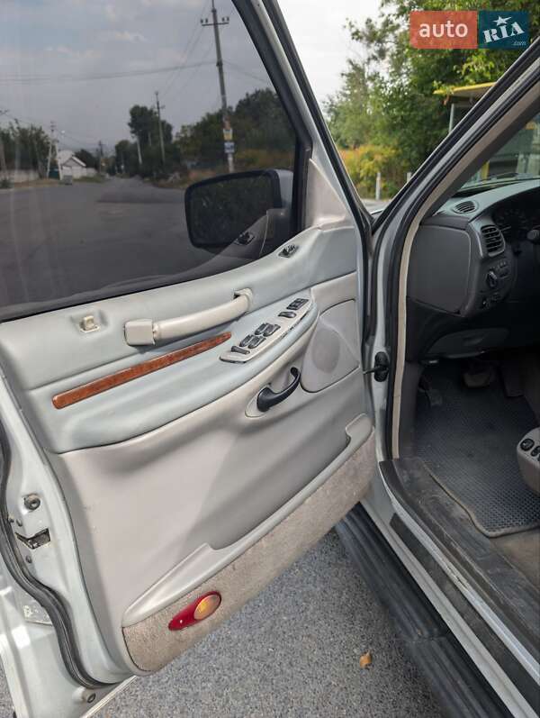 Внедорожник / Кроссовер Lincoln Navigator 1999 в Днепре фото 15 Внедорожник / Кроссовер Lincoln Navigator 1999 в Днепре