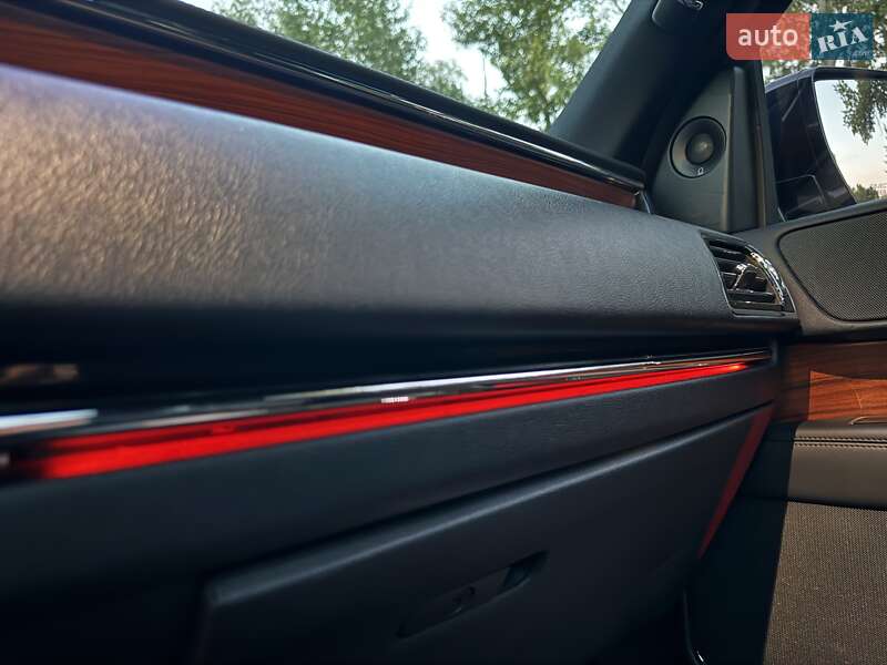 Позашляховик / Кросовер Lincoln Navigator 2019 в Дніпрі