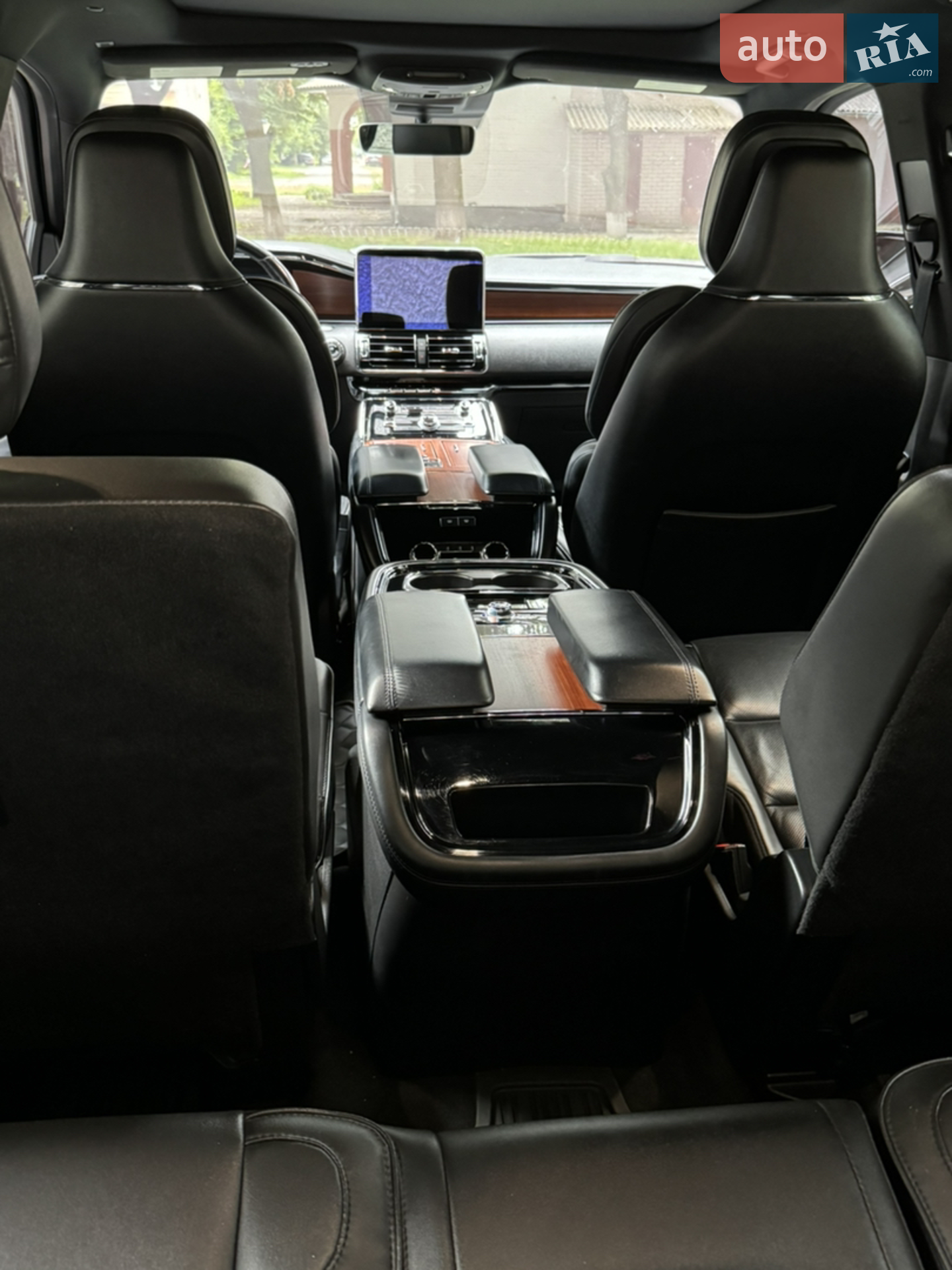 2018 Lincoln Navigator - мініатюра 12