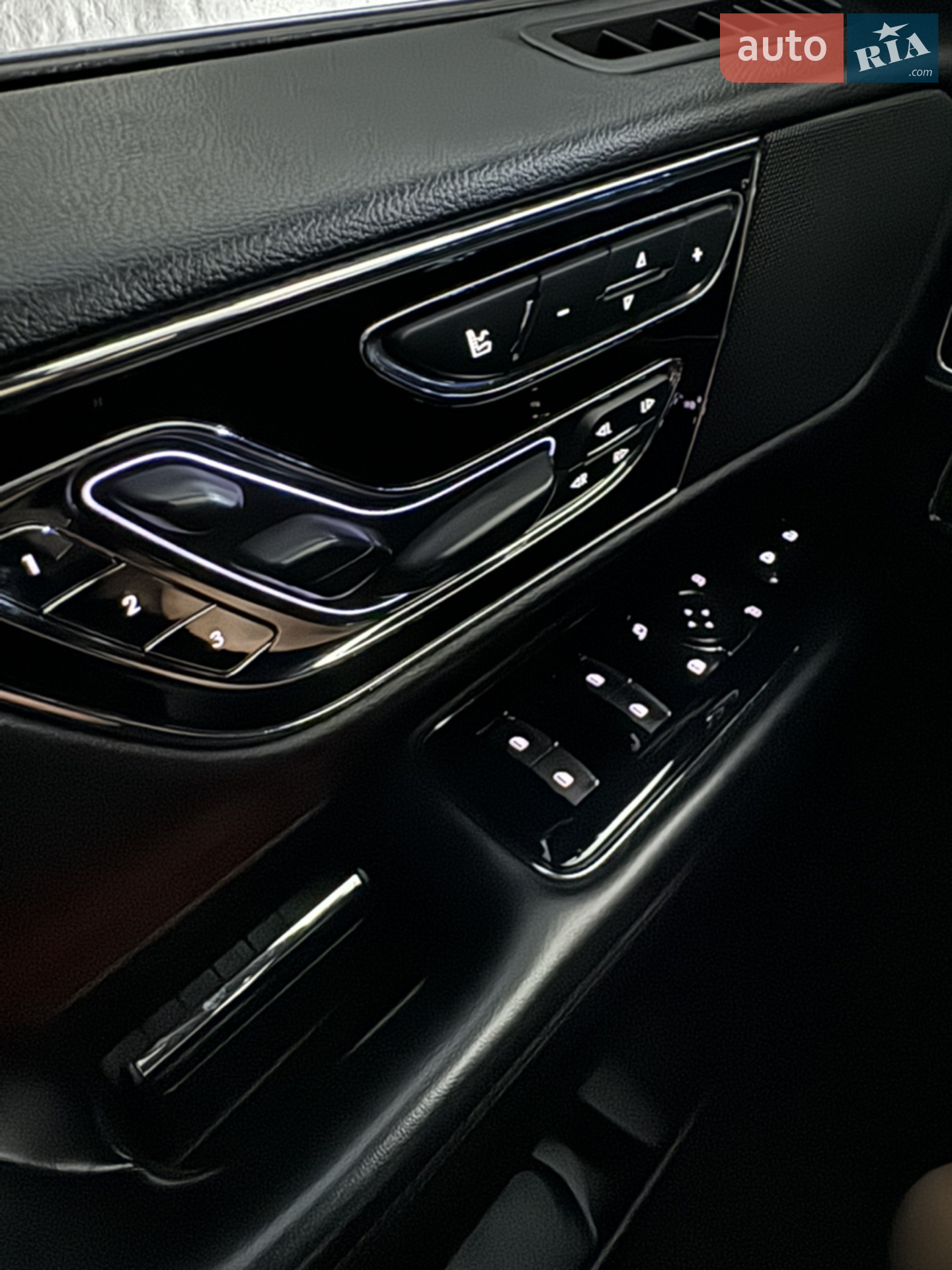2018 Lincoln Navigator - мініатюра 24