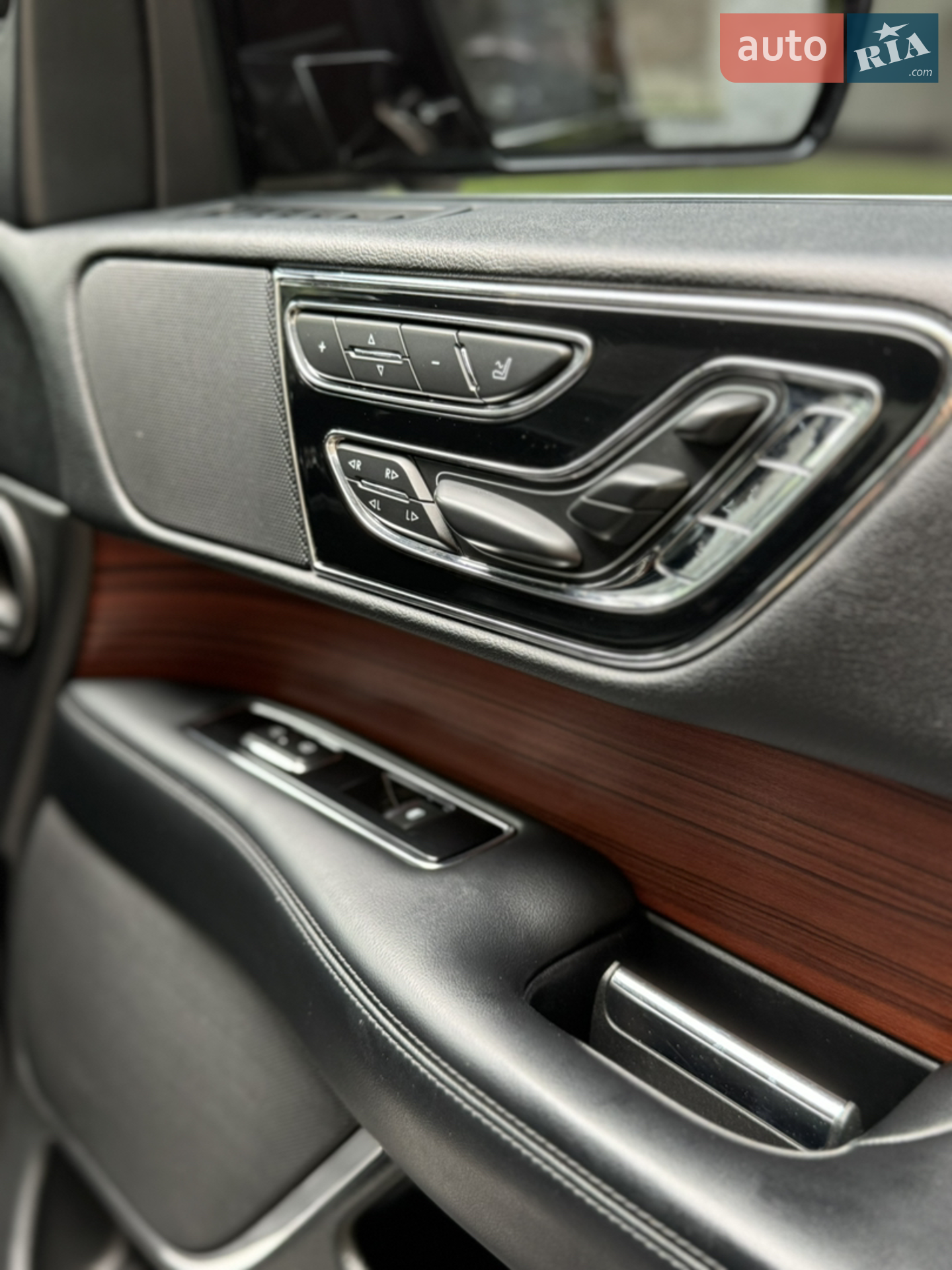 2018 Lincoln Navigator - мініатюра 29