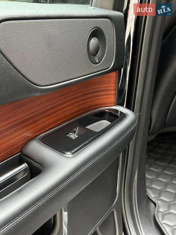 Внедорожник / Кроссовер Lincoln Navigator 2018 в Киеве фото 31 Внедорожник / Кроссовер Lincoln Navigator 2018 в Киеве