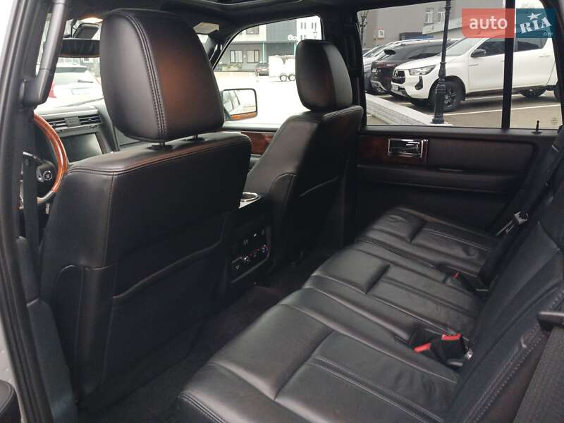Внедорожник / Кроссовер Lincoln Navigator 2015 в Киеве