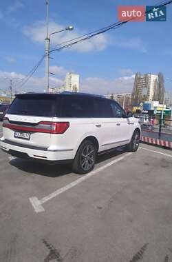 Внедорожник / Кроссовер Lincoln Navigator 2018 в 