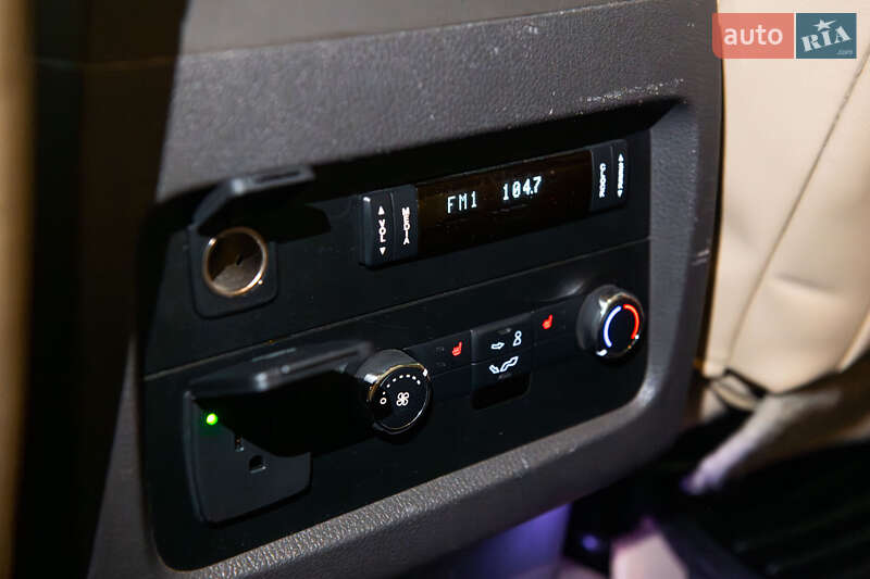 Позашляховик / Кросовер Lincoln Navigator 2015 в Львові фото 21 Позашляховик / Кросовер Lincoln Navigator 2015 в Львові