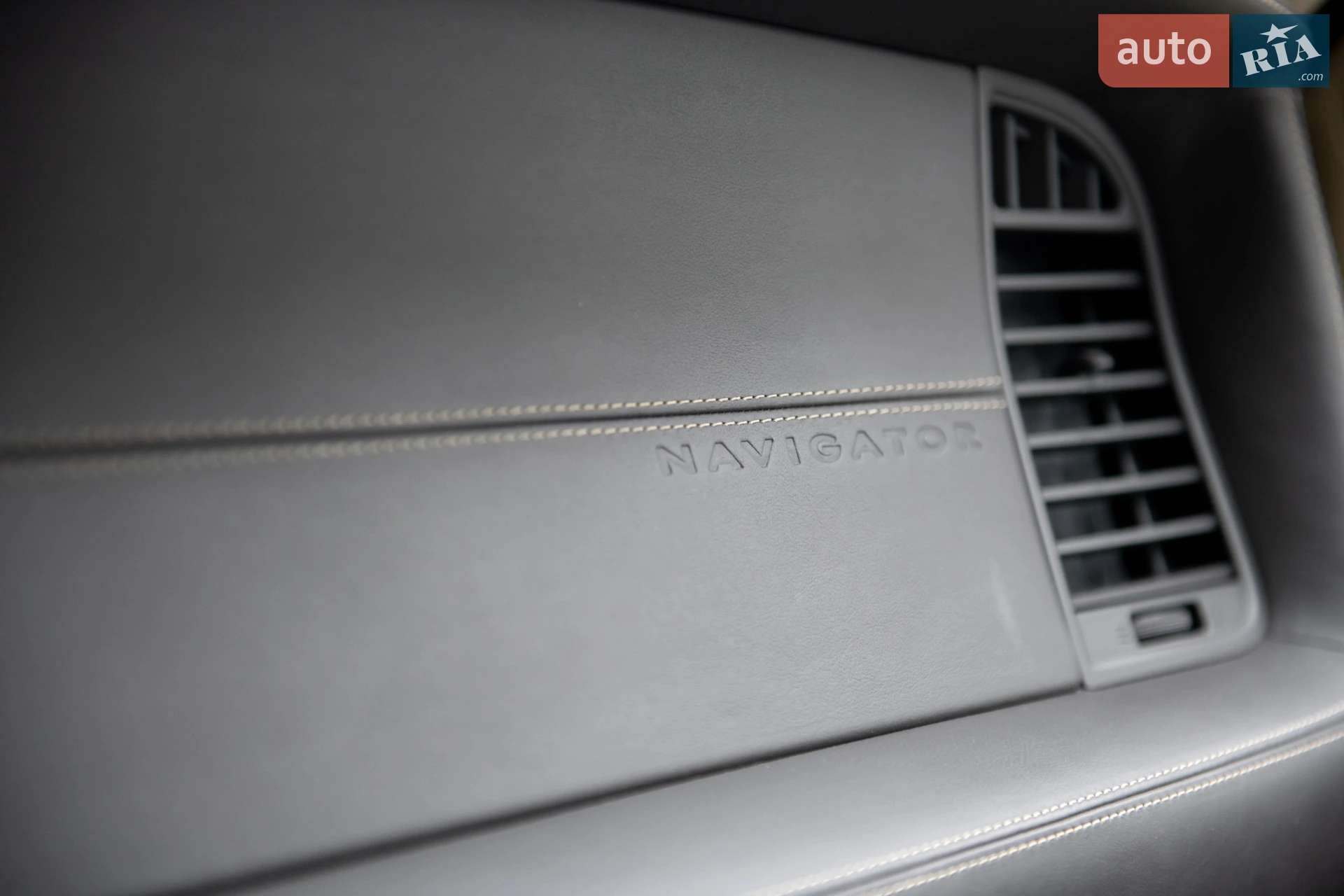 2015 Lincoln Navigator - мініатюра 56