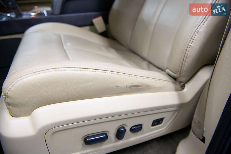 Позашляховик / Кросовер Lincoln Navigator 2015 в Львові фото 89 Позашляховик / Кросовер Lincoln Navigator 2015 в Львові