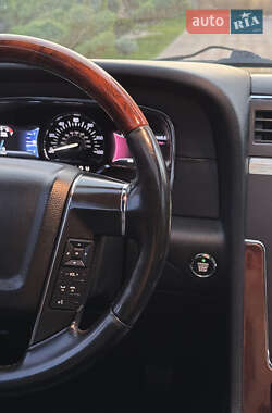 Внедорожник / Кроссовер Lincoln Navigator 2015 в 